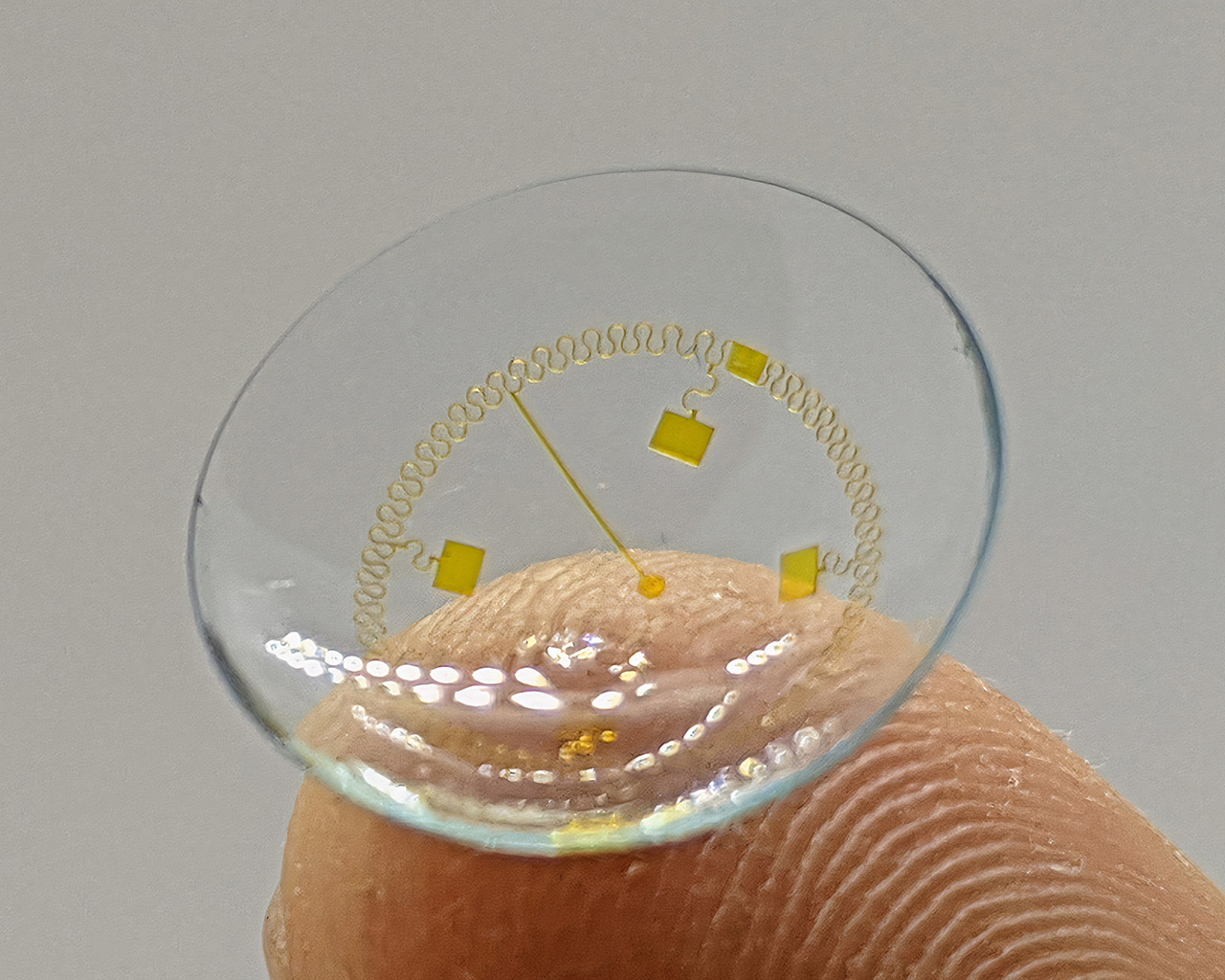 InWith Unveils World’s First Electronic Contact Lens with an Augmented Reality Vision Chip for the Metaverse – TechEBlog