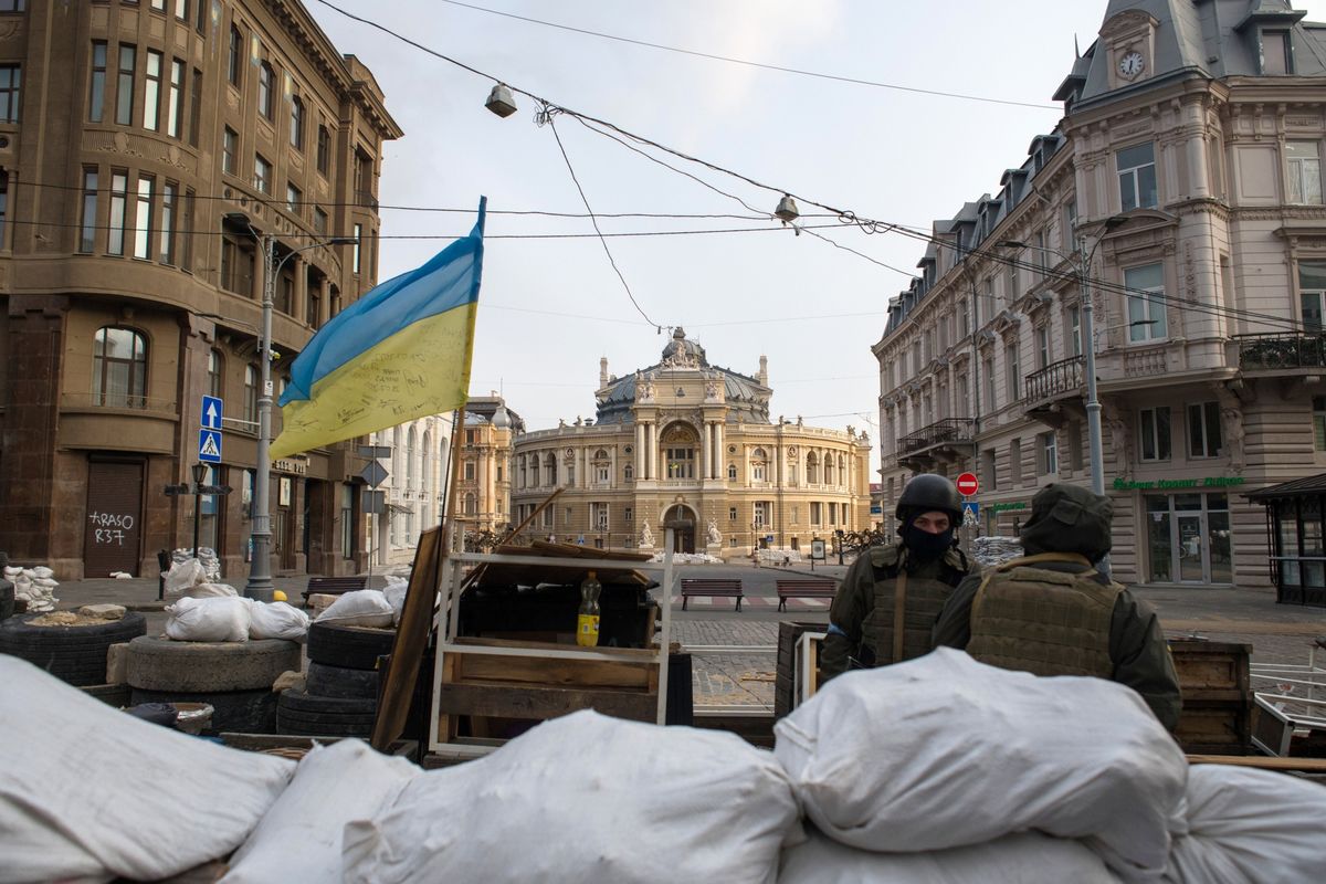 Ukraine Raises $600,000 Through Museum NFT Sales to Help Rebuild - Bloomberg