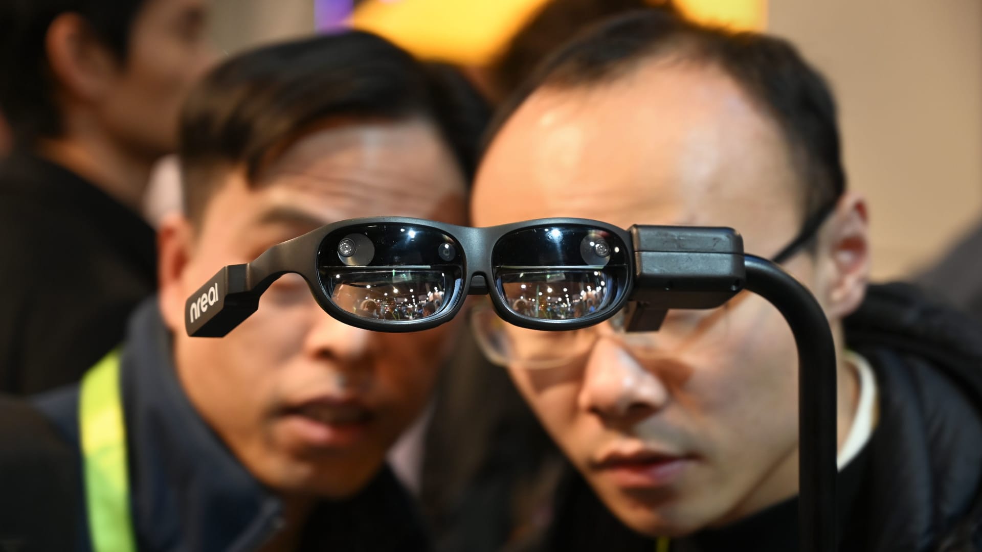 Chinese start-up Nreal is launching its augmented reality glasses in the UK this spring – Om Shree Infotech